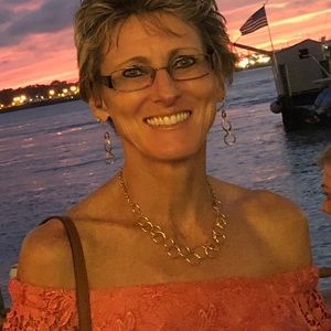 Meet your Posher, Tesa